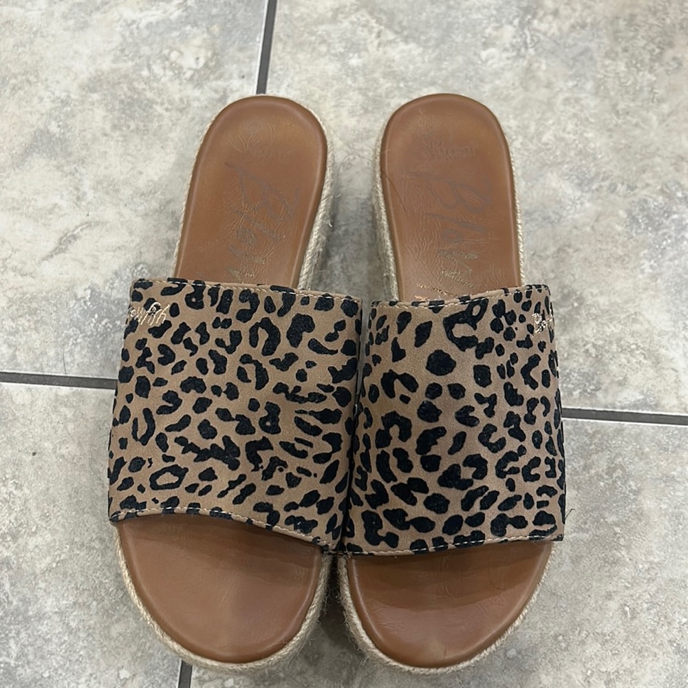 Blowfish sandals size 8